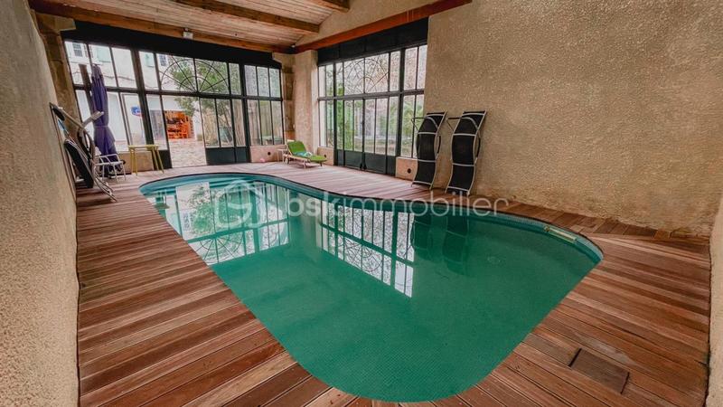 Demeure - 283 m² - 10 pièces