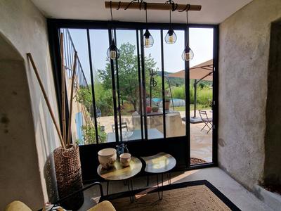 Maison en pierre - 110 m² - 5 pièces