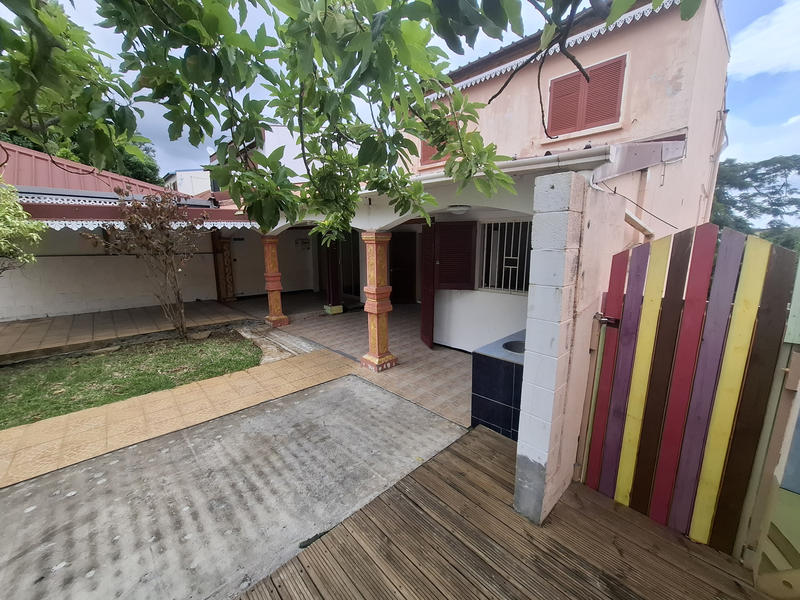 Maison - 120 m² - 9 pièces