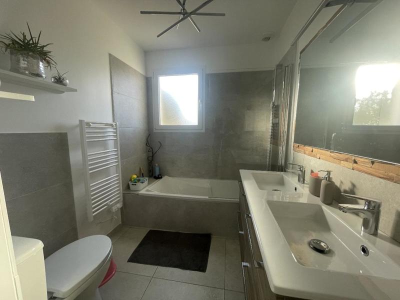 Villa - 97 m² - 4 pièces