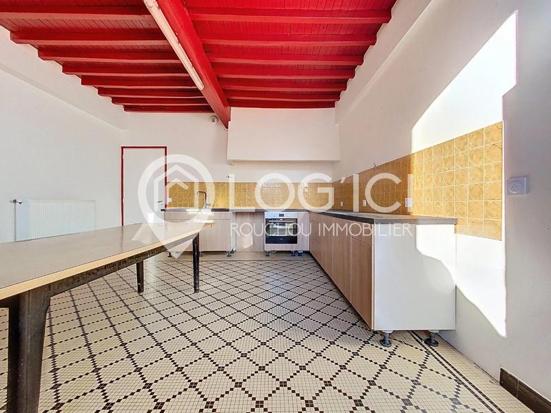 Maison - 270 m² - 8 pièces