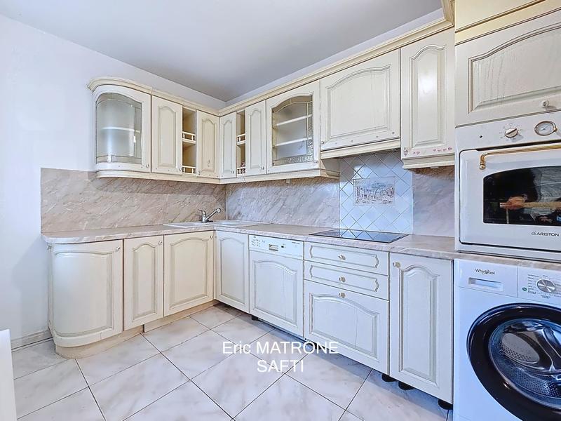 Appartement - 81 m² - 4 pièces