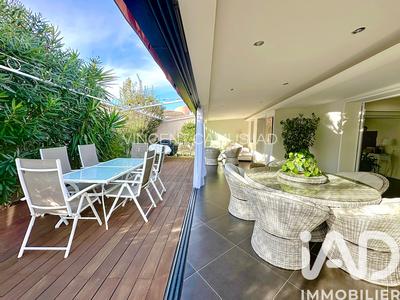 Maison - 177 m² - 6 pièces