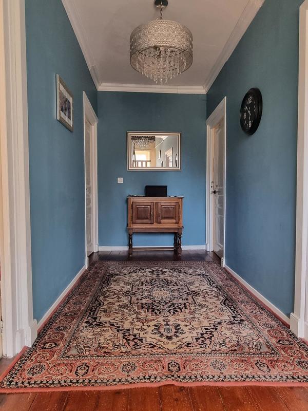 Maison - 220 m² - 7 pièces