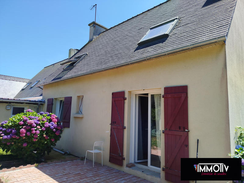 Maison traditionnelle - 102 m² - 6 pièces