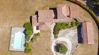 Maison - 190 m² - 5 pièces