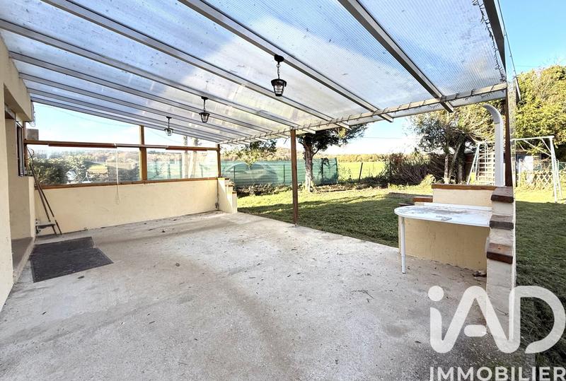 Maison - 90 m² - 5 pièces