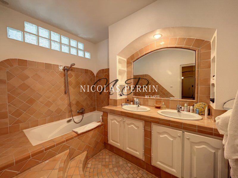 Appartement - 114 m² - 3 pièces