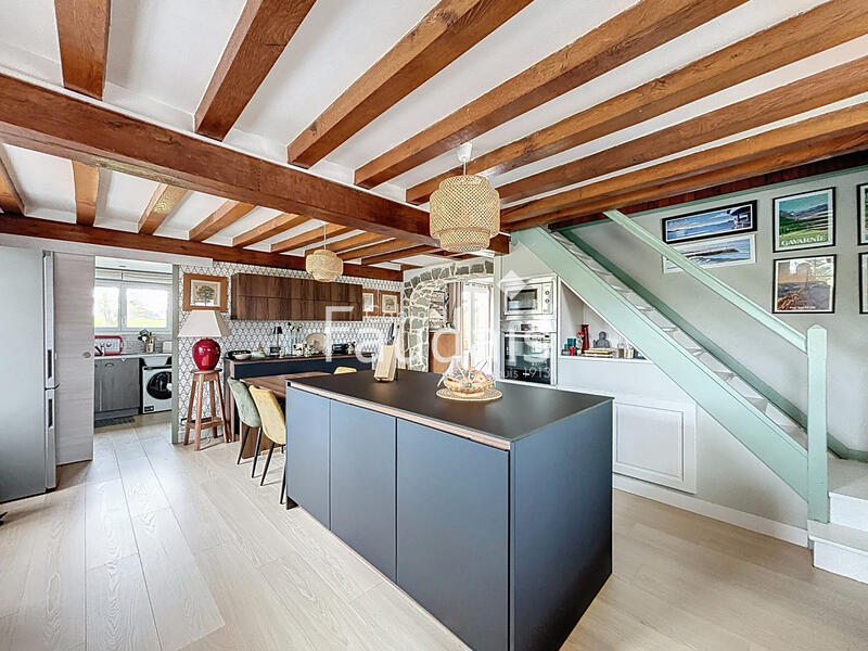 Maison - 160 m² - 7 pièces