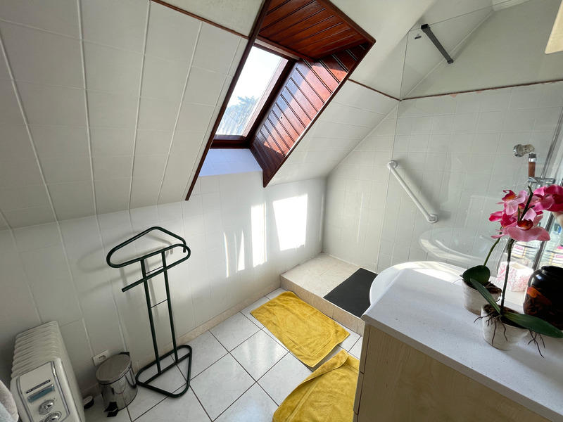 Maison - 98 m² - 5 pièces