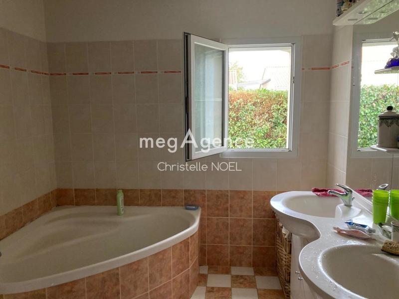 Maison - 93 m² - 4 pièces