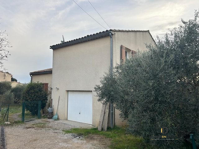Maison - 93 m² - 4 pièces