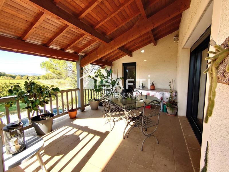 Maison - 200 m² - 7 pièces