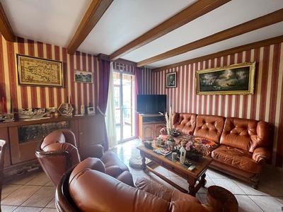 Maison - 145 m² - 7 pièces