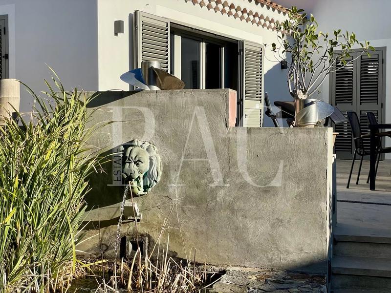 Villa - 273 m² - 12 pièces