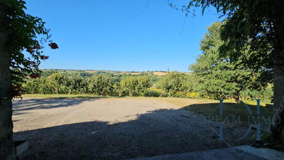 Maison - 380 m² - 11 pièces