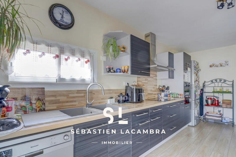 Maison - 139 m² - 6 pièces