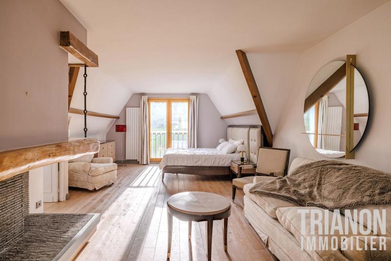 Maison - 326 m² - 7 pièces