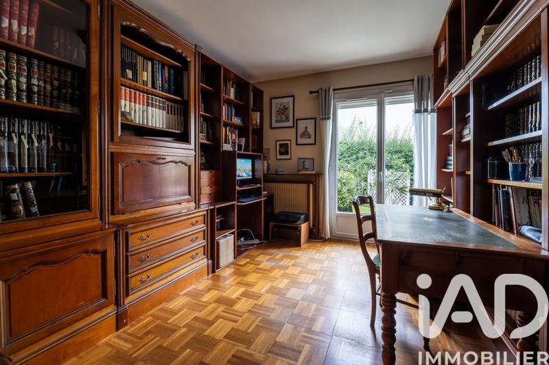 Maison - 258 m² - 10 pièces