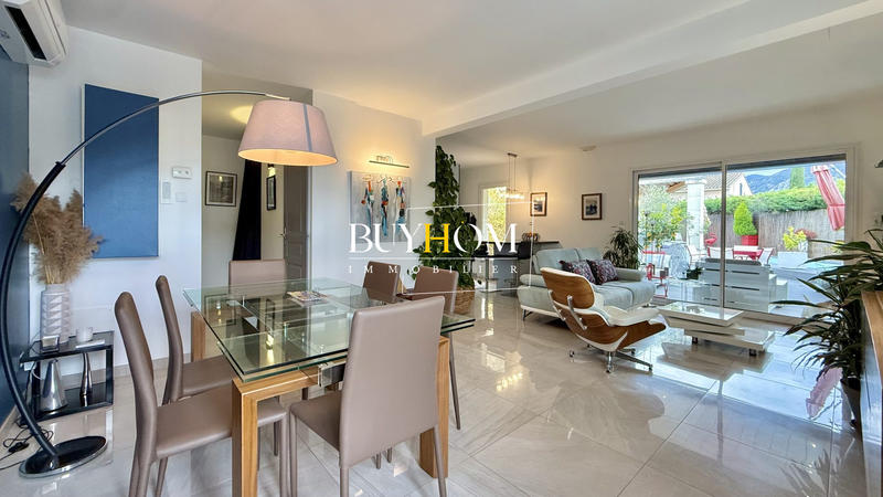 Maison - 87 m² - 4 pièces