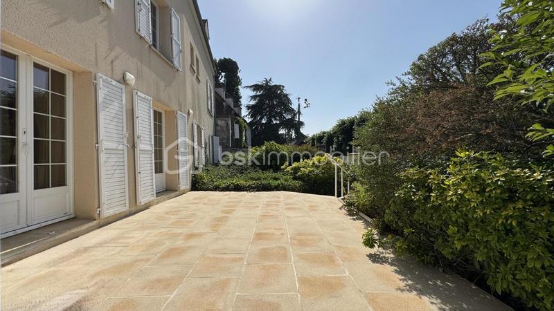 Maison de ville - 210 m² - 7 pièces