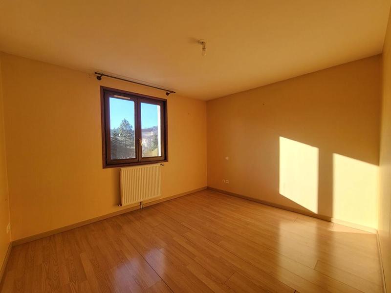 Appartement - 111 m² - 4 pièces