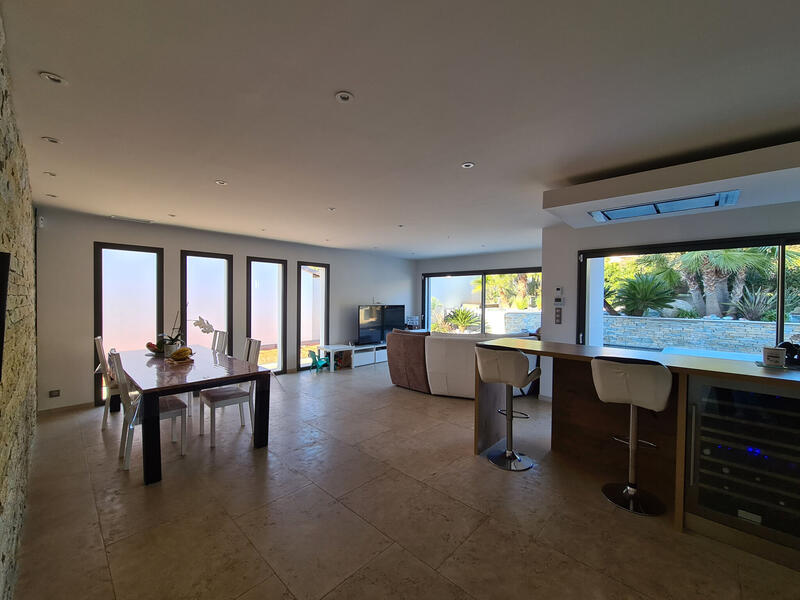 Villa - 127 m² - 4 pièces