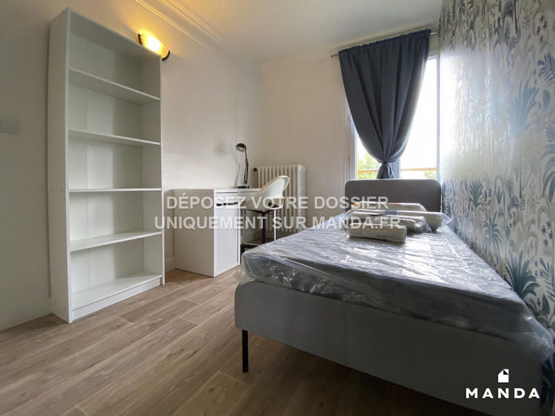 Chambre - 11 m² - 5 pièces