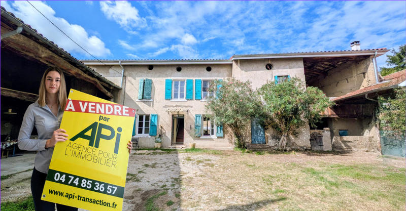 Propriété - 102 m² - 4 pièces