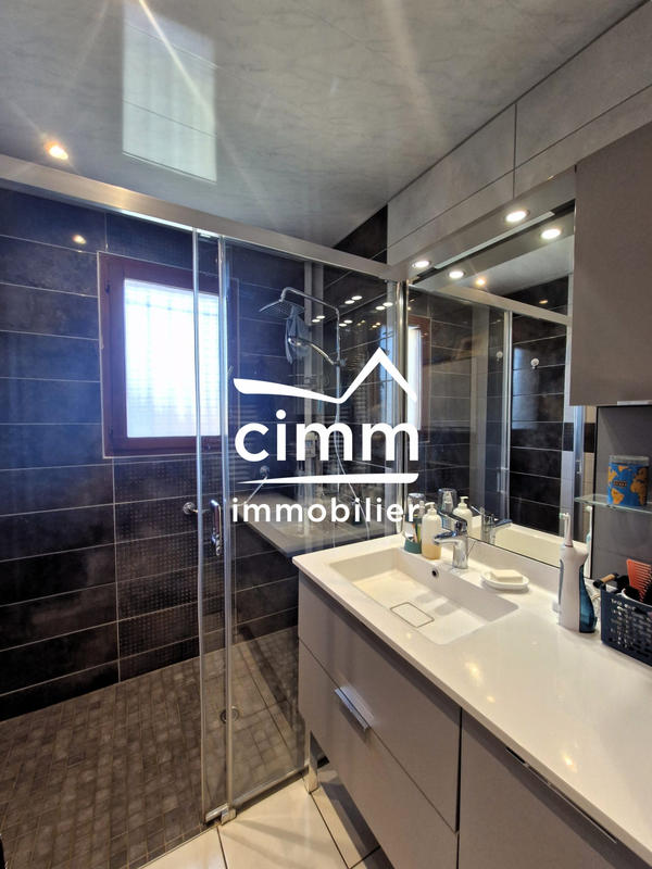 Maison - 111 m² - 5 pièces