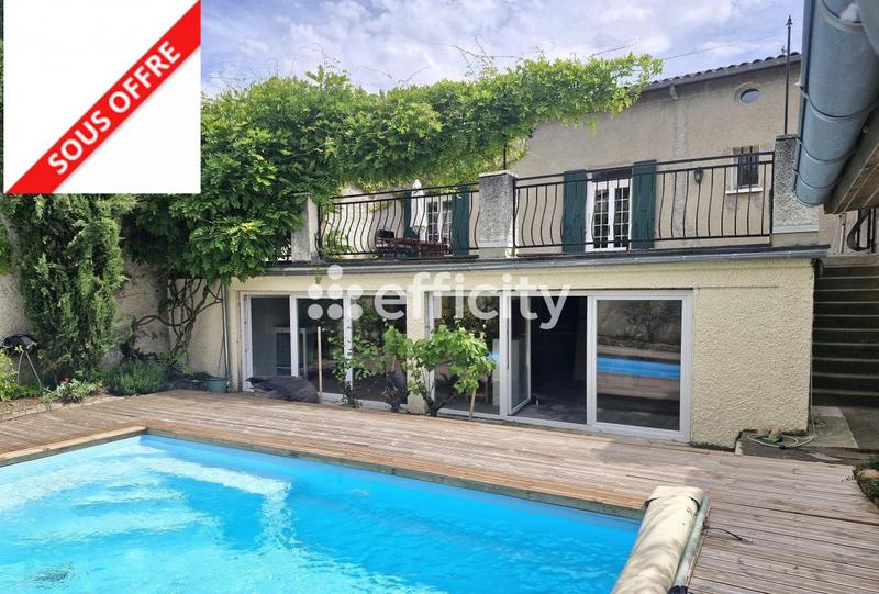 Maison - 374 m² - 9 pièces