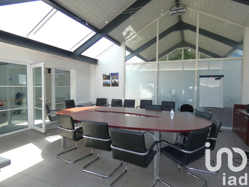 Maison - 383 m² - 7 pièces