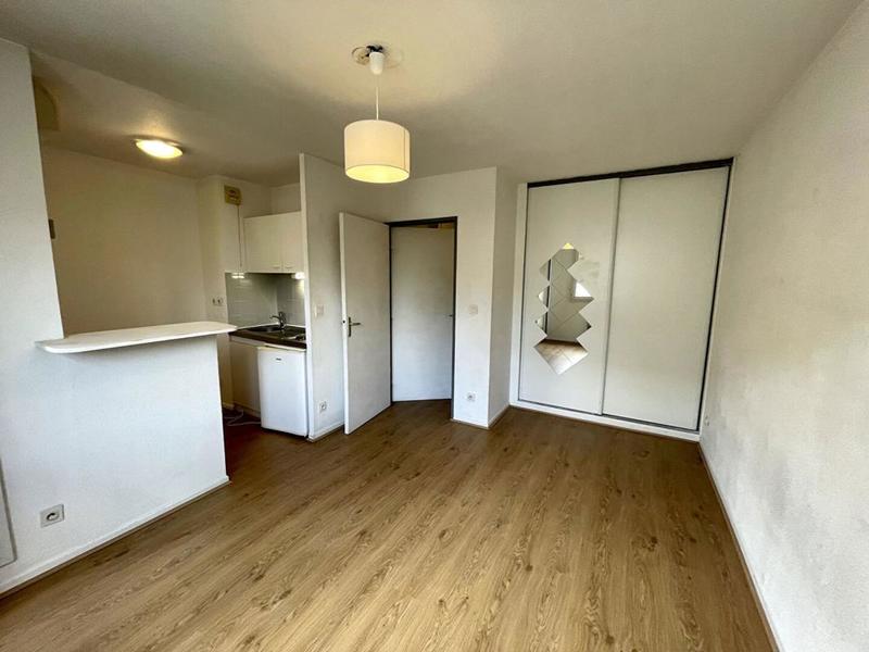 Studio - 21 m² - 1 pièce