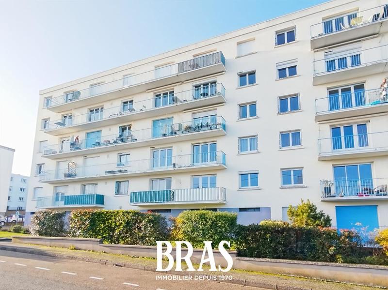 Appartement - 79 m² - 4 pièces