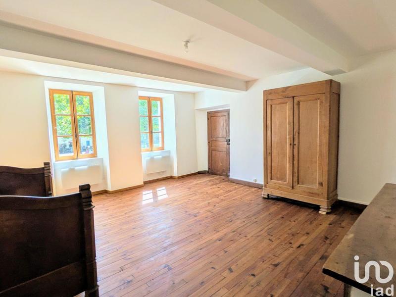 Maison - 237 m² - 6 pièces