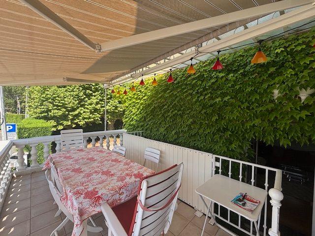 Villa - 222 m² - 7 pièces