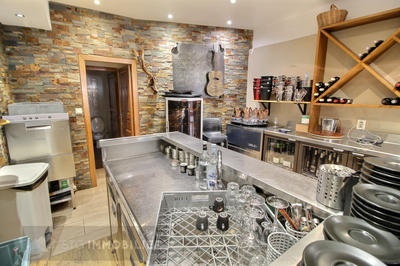 Fonds de commerce - Magasins - 150 m²