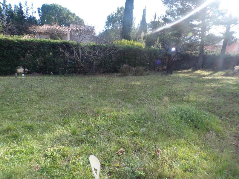 Terrain constructible - 577 m²