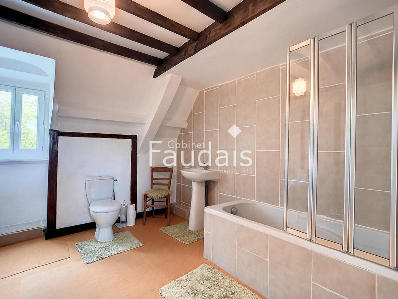 Propriété - 426 m² - 10 pièces