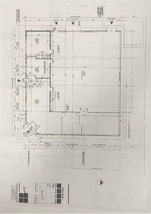 Local commercial - 735 m² - 6 pièces