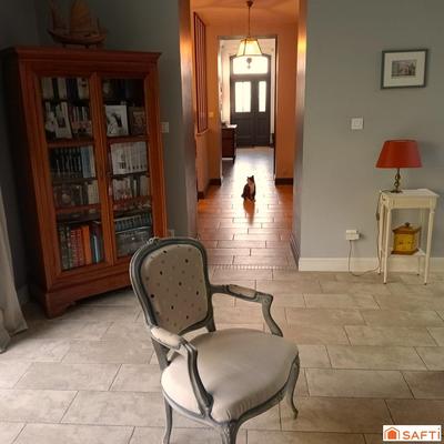 Maison - 254 m² - 9 pièces