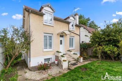 Maison - 143 m² - 6 pièces