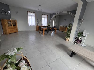 Maison - 163 m² - 6 pièces