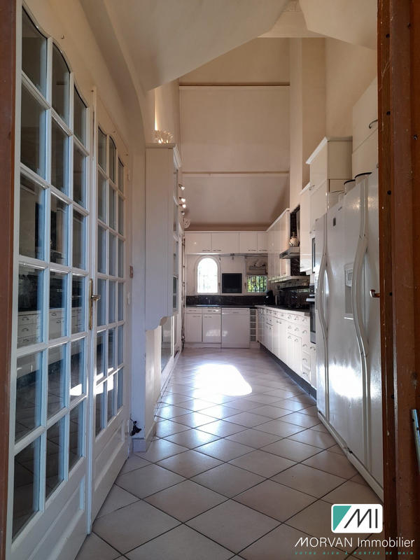 Maison contemporaine - 269 m² - 10 pièces