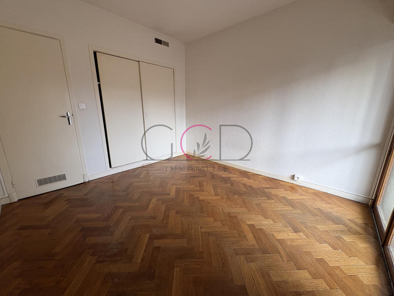 Appartement - 80 m² - 3 pièces