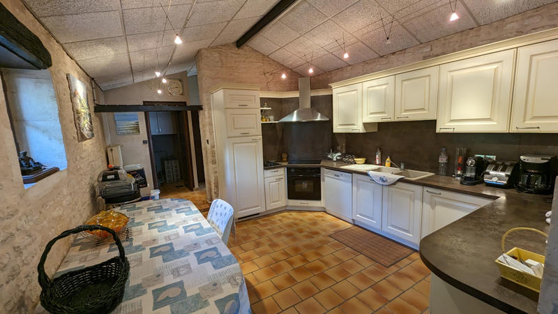 Maison - 166 m² - 7 pièces