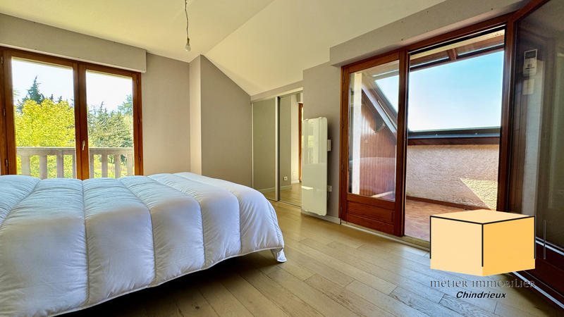 Villa - 166 m² - 6 pièces