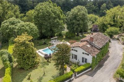 Maison - 175 m² - 9 pièces