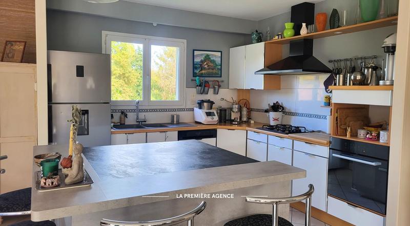 Maison traditionnelle - 105 m² - 4 pièces