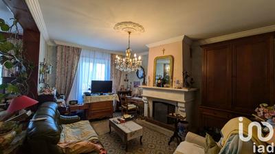 Maison - 210 m² - 8 pièces